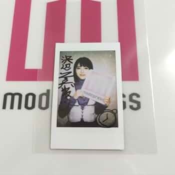 Amazon.co.jp: 浜辺美波 直筆サイン入り チェキ : おもちゃ