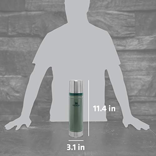 Lendária garrafa Stanley Classic com isolamento a vácuo, 595 ml