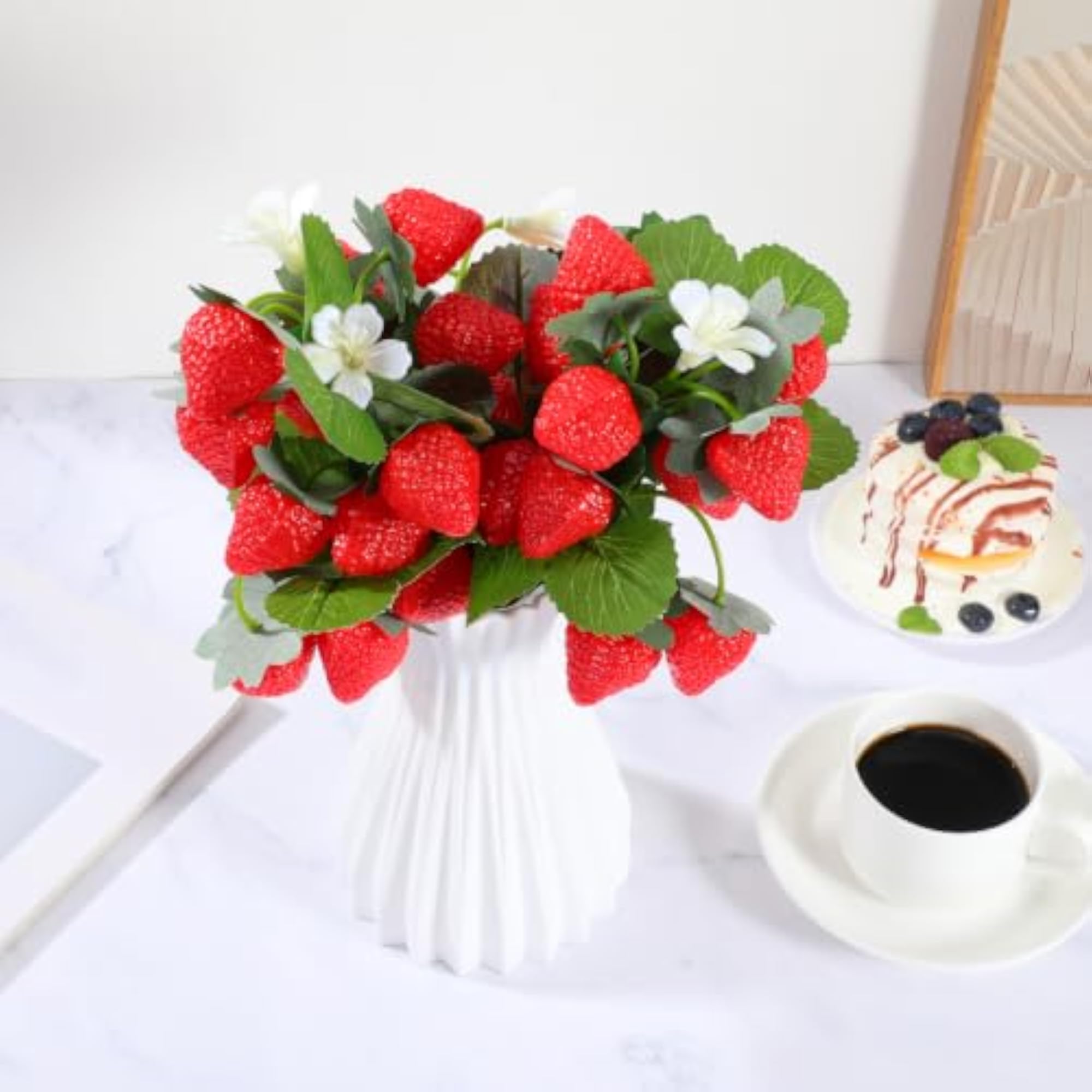 2pcs Simulation Strawberry Bouquet Plant Wall Decor