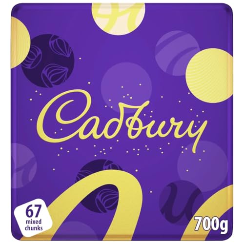 Cadbury Chocolate Chunks Festive Selection Tin, A Delicious Mix Of Your Favourite Cadbury Chunks, Christmas Treat Perfect For Sharing, 700 G (Pack Of 