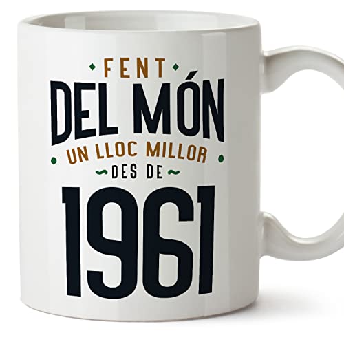 MUGFFINS Tazas 1961 Cumpleaños - En Catalán - Fent del Món un Lloc Millor - 11 oz / 330 ml - Regalo original y divertido