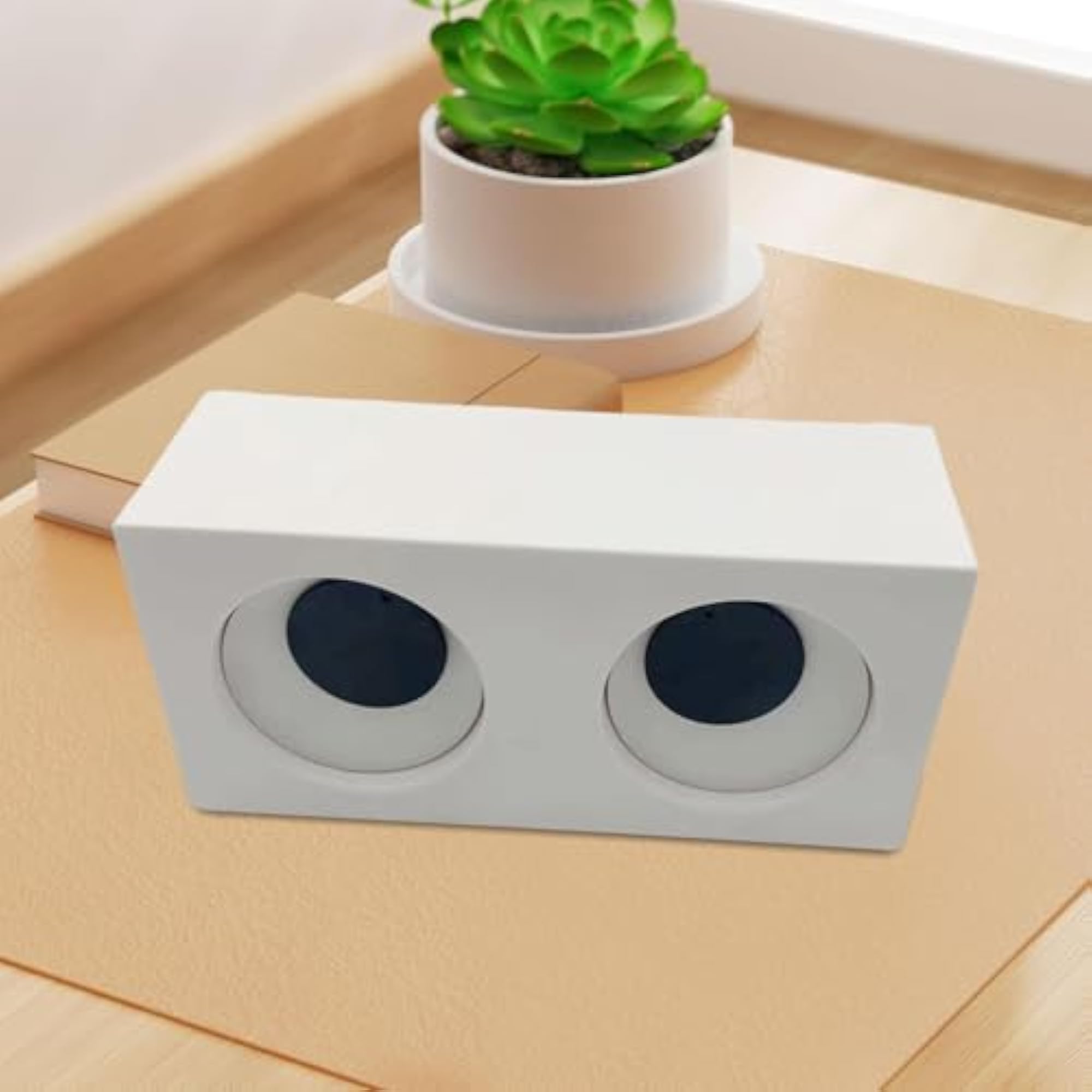 Club Bollywood® Rotating Eyes Clock for Kitchen