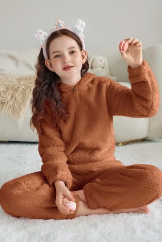 Image of Arshiner Girls 2 Piece Outfits Sweatsuit Fuzzy Long Sleeve Bear Ear Hoodie Sweatshirt and Sweatpant Kids Clothing Sets
