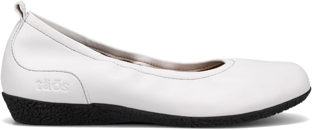 Taos Footwear Women's Chit Chat Flat