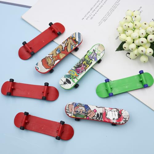 OMJMYY 30 sztuk Mini deskorolka na palec, Zabawka na palce, Profesjonalna deskorolka na palce, Zestaw kreskówkowych deskorolek na palce dla dzieci na urodziny, Kreatywne prezenty dla gości