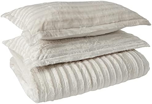Madison Park Duke Luxe Faux Fur Reversible Comforter Set, Soft Plush Reverse, Modern Down Alternative Filling Cozy Bedding, Box Quilted Warm Cover, Matching Shams, King/Cal King, Champagne 3 Piece