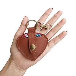 Rayzm Keychain porte-médiators avec médiators 6pcs, sacoche en cuir pour plectres guitare, cravate bouton tête de serre… - Les Beatles, Paul McCartney, John Lennon, RIngo Starr, George Harrison Rayzm Keychain porte-médiators avec médiators 6pcs, sacoche en cuir pour plectres guitare, cravate bouton tête de serre… – Image 2