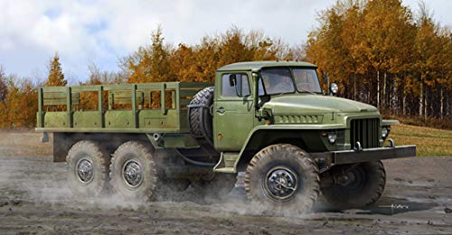 URAL-375D ソビエト軍トラック 1:35 レジンキット Amazon.com: Trumpeter Russian URAL-375D Model Kit : Arts, Crafts