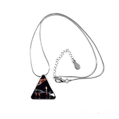 Collier pendentif triangle verre bootle : rompez la monotonie avec un bijou unique