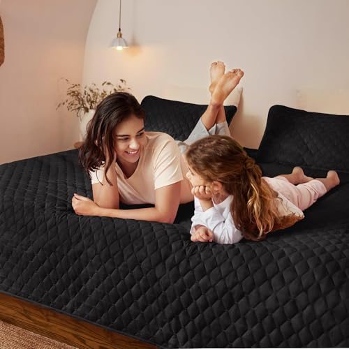 Exclusivo Mezcla Reversible King Size Quilt Bedding Set, Black by Exclusivo Mezcla - Used condition - Image 3