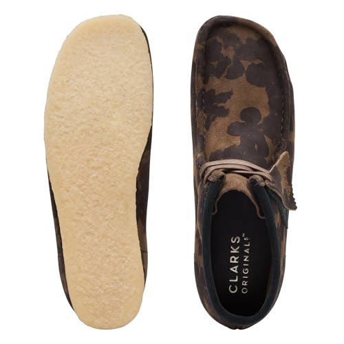 Image of Clarks Mens Wallabee Boot Mid Chukkas Boots Boots