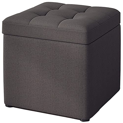 Pouf de rangement gain de place pour optimiser un petit salon encombré