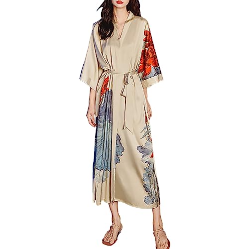 Petite marque de pyjama court et robe fleurie pour femme