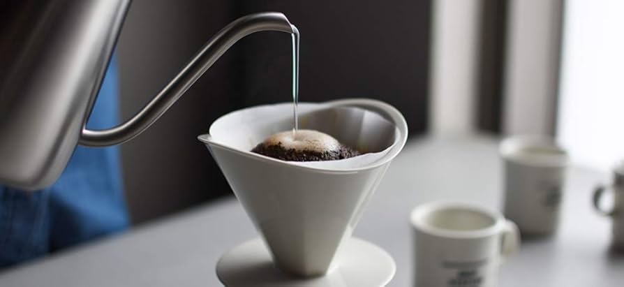 【John Turton】 ファルコンのティーセット 4点 ティーポット/ジャグ John Turton】 ファルコンのティーセット 4点 ティーポット