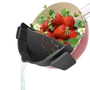YEVIOR Clip on Strainer for Pots Pan Pasta Strainer, Silicone Food Strainer Hands-Free Pan Strainer, Clip-on Kitchen Food Strainer for Spaghetti, Pasta, Ground Beef Fits All Bowls and Pots (Black)