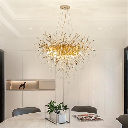 Lustre en branches d'arbre moderne pour sublimer un salon sombre