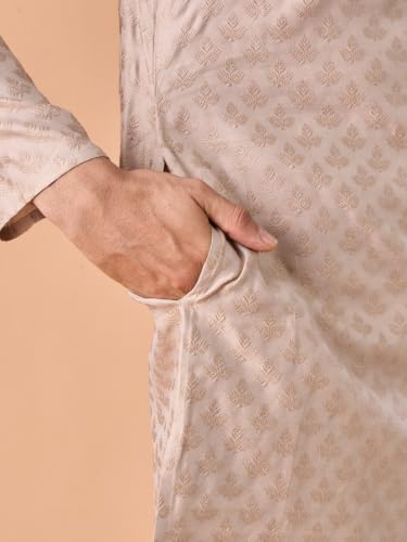 Image of Manyavar Men's Viscose Blend Digital Leaf Print Kurta Set (2pcs)