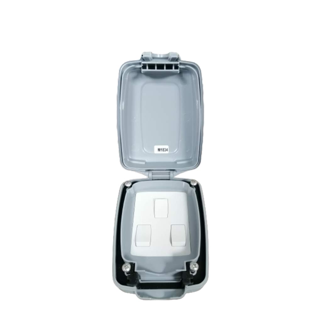 86403Gry Weather Proof Electric Masterseal Compact With 3 Gang 2 Way Switch