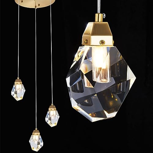 Lustre moderne en cristal d'exception et finition laiton haut de gamme pour salon chic