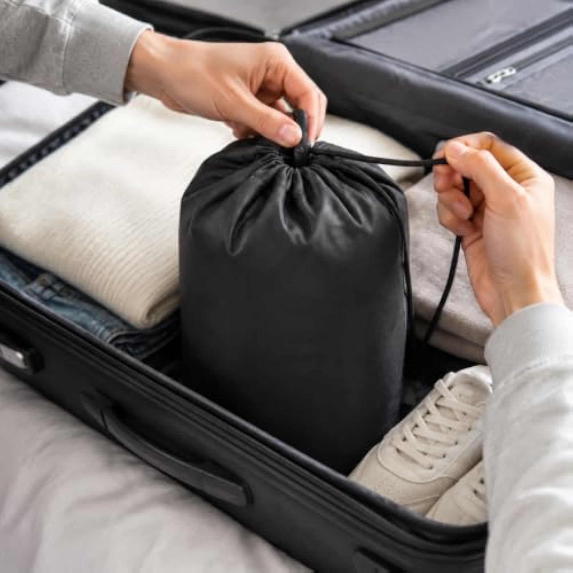 Drawstring Storage Bag for Travel, Dust Protection, Black