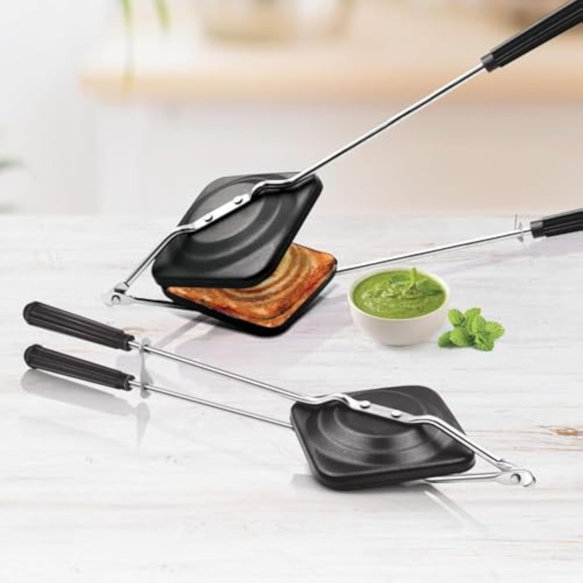 Manual Sandwich Toaster for Gas Stove with Heat Resistant Handle