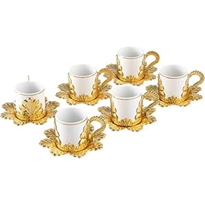 LaModaHome Turkse koffiekopjes met schotels Set van 6, porselein Turkse Arabische Griekse koffiekop en schotel, koffiekopje voor vrouwen, mannen, volwassenen, gasten, nieuw huis huwelijkscadeaus – goud/wit kleur