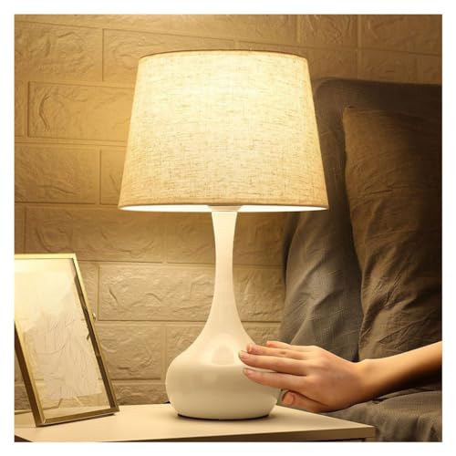 Lampe de table nordique au design épuré et finitions minimalistes pour salon