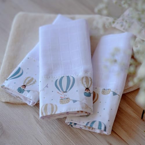 Kit 3 Paninhos de Boca Bebê em Tricoline 100% Algodão com Saquinho Presenteável Balão Mágico