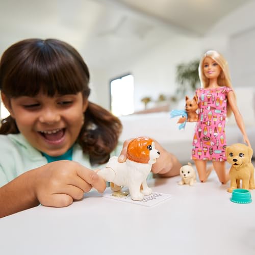 Barbie, Boneca Treinadora de Cachorrinhos com 1 Cachorro que faz Xixi, 1 Cachorro que faz Cocô, 2 Fi