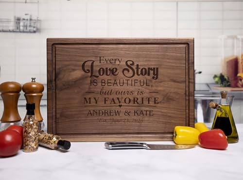 Tabla de cortar artesanal XL Straga con diseño personalizado Fairytale Romance, tamaño 17x12 pulgadas, madera natural de alta calidad con ranura para jugos y asas talladas miniatura 5