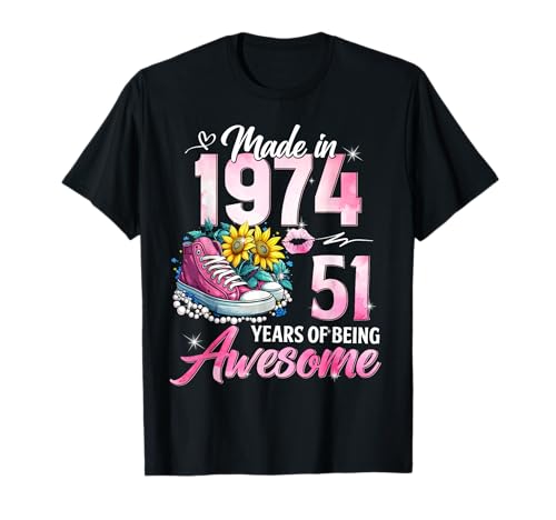 51st Birthday Queen Made in 1974 Gifts 51 Years Old Floral Camiseta