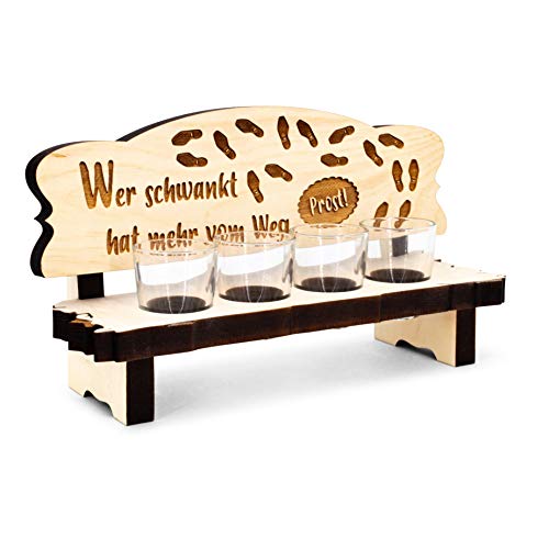 sagl.tirol Holz Schnapsbank mit Gravur und Schnapsgläser [100% Natur] Lustige Geschenkidee I Geschenke für Männer I Geburtstagsgeschenk für Männer (4er Schnapsbank Wer schwankt)