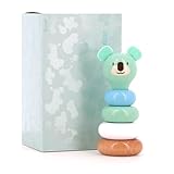 UN JOUET EN BOIS : Notre empilable Alice le koala est en bois massif, ce qui lui permet d’être durable dans le temps et d’être un véritable jouet intergénérationnel. Avec ses lignes toutes douces, il pourra se glisser dans les mains des petits à partir de 12 mois. Craquez pour son design unique et sa laque brillante.