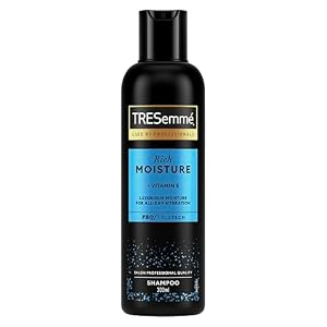 TRESemmé Rich Moisture Shampoo 300 ml