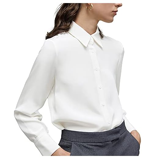 17+ Fall Outfit Ideas for Women That Always Look Stylish White blouse