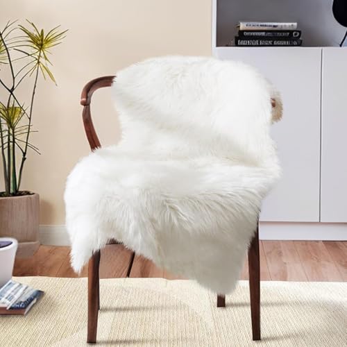 Ruedong Faux Fur Fell Teppich Schaffell Weiß 60x90 cm, Longhair Flauschiger Teppich Lammfell für Wohnzimmer Weicher Deko Schlafzimmer Stühle Sofa