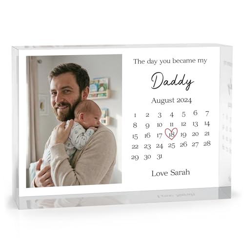 Beecreative Personalised Daddy Gift The Day You Became My Daddy Keepsake from Son Daughter or Child Birthday Present for Dad Daddy or Grandad With White Gift Bag