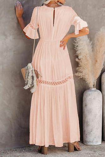 Robe d'été pour vos soirées chic en dentelle noire col V