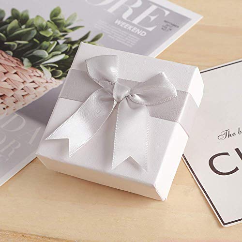 Collana con ciondolo a forma di albero della vita