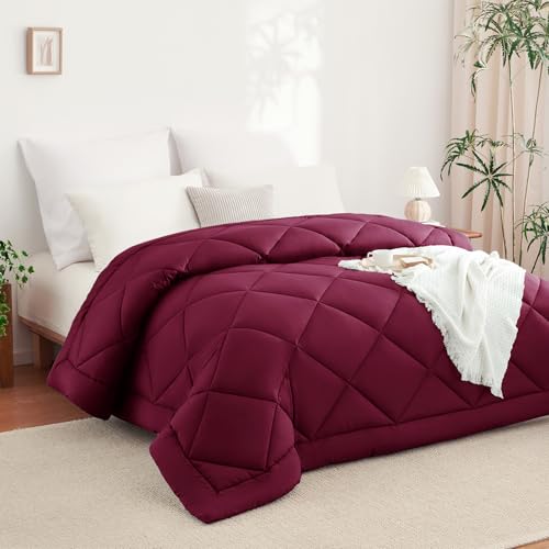 CozyLux Podwójna kołdra 220 x 240 cm na 4 pory roku, kołdra zimowa 220 x 240, kołdra z mikrofibry 300 g/m², miękka, ciepła i oddychająca, można prać w pralce, 240 x 220, czerwona