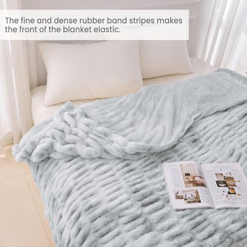 Viviland Faux Fur Throw Blanket for Bed Couch Sofa - Soft Cozy Furry Warm Throw - Comfy Shaggy Blanket - Machine Washable - Light Grey Fuzzy Plush Throw - 50"× 60" — view 4