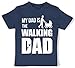 Statement Sprüche Baby - My Dad is The Walking Dad weiß - 18/24 Monate - Navy Blau - Fun - BZ02 - Baby Shirt für Mädchen und Jungen