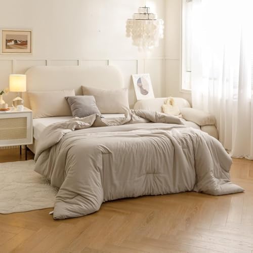 Image of ROSGONIA Oversized King Comforter 120x120, 3pcs Super King Comforter (1 Oatmeal Comforter & 2 Pillowcases) Lightweight Warm Bedding Set Blanket Quilt