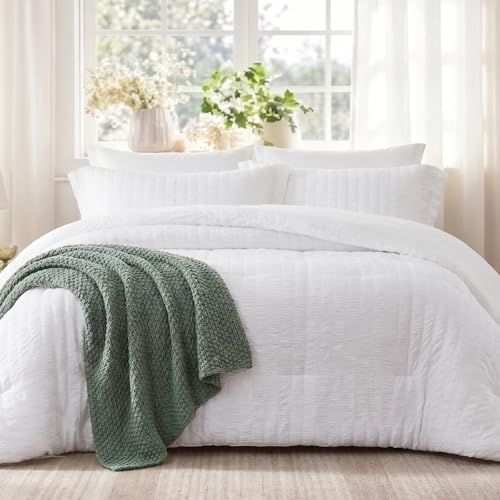 Quataly White Comforter Queen 3PCS Seersucker Lightweight Bed Set for All Season 1 Elegant Comforter (90x90) and 2 Soft Pillowcases (20x30)