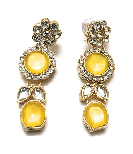 SHARVARI IMITATION JEWELLERY Lemon yellow kundan necklace set with studded earings and maangtika - Image 4