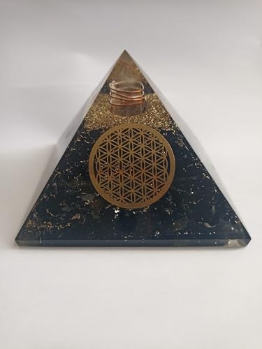 Orgone pyramide tourmaline noire pour bureau et salon zen ambiance sereine