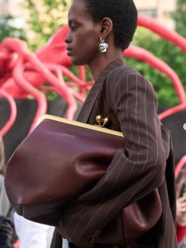 Sac à main vintage à clip de créateur avec finitions dorees - 4