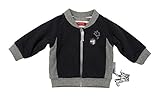 Beide Single-Jerseys bestehen aus 93% Baumwolle und 7% Polyester; die Wendejacke wurde nach Oeko-Tex Standard 100 hergestellt