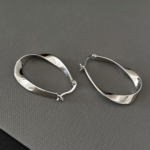 1 Pair Minimalist Toned Oval-Shaped Hoop Earrings | Trendy Fashion Accessories for Women | Timeless and Versatile for Daily Wear and Special Occasions