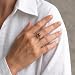Imagen de HolidayGiftShops Anillo Adulto de Plata de Ley y Ámbar Miel del Báltico Megan